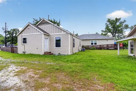 428 Van Molan Street Houston TX 77022