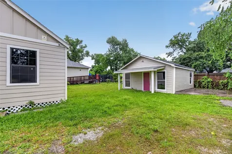 428 Van Molan Street Houston TX 77022