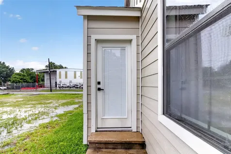 428 Van Molan Street Houston TX 77022