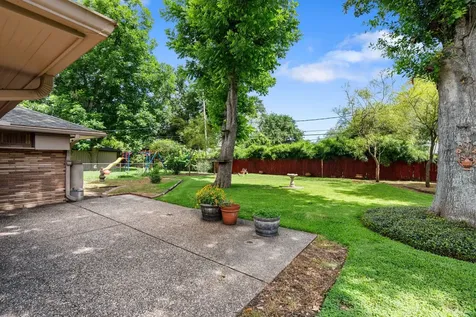 5007 Creekbend Drive Houston TX 77035