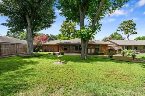 5007 Creekbend Drive Houston TX 77035