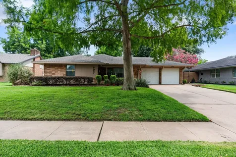 5007 Creekbend Drive Houston TX 77035