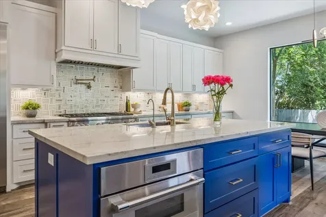 4532 Mimosa Drive Bellaire TX 77401