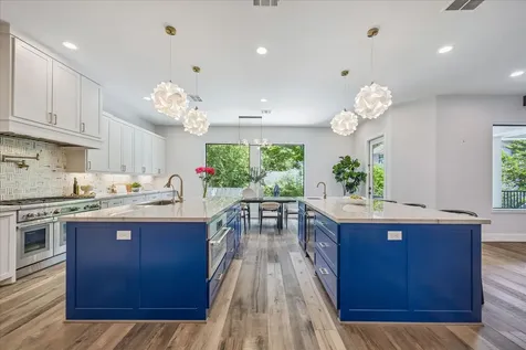 4532 Mimosa Drive Bellaire TX 77401