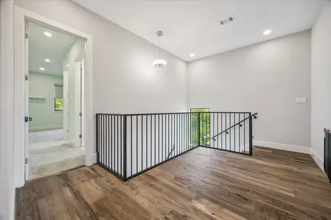4532 Mimosa Drive Bellaire TX 77401