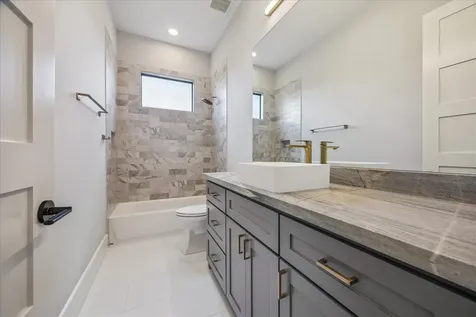 4532 Mimosa Drive Bellaire TX 77401