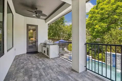 4532 Mimosa Drive Bellaire TX 77401