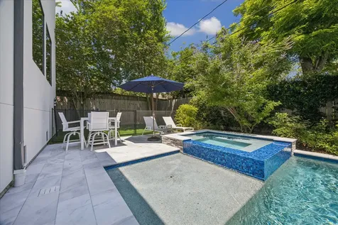 4532 Mimosa Drive Bellaire TX 77401