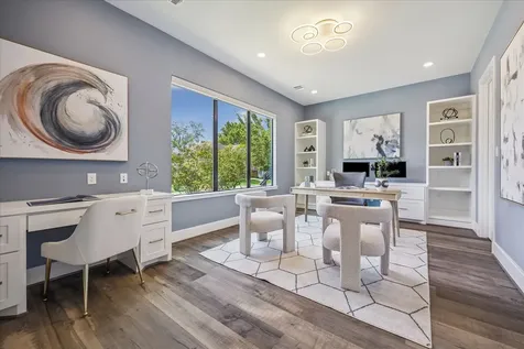 4532 Mimosa Drive Bellaire TX 77401