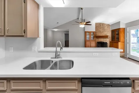 3353 Knob Oaks Drive Huntsville TX 77340