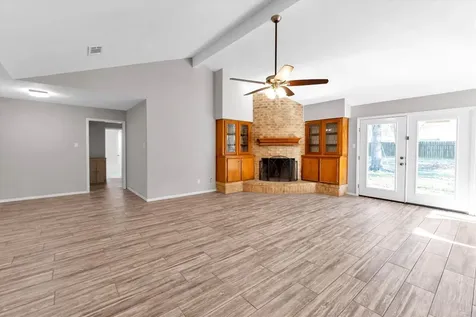 3353 Knob Oaks Drive Huntsville TX 77340