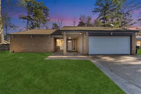 3353 Knob Oaks Drive Huntsville TX 77340