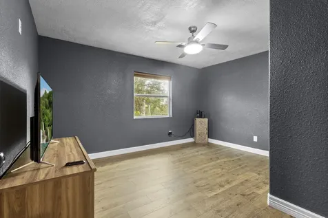 4870 Corley Street Beaumont TX 77707