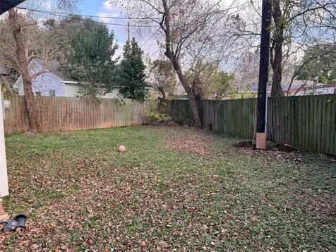 110 Gans Street Houston TX 77029