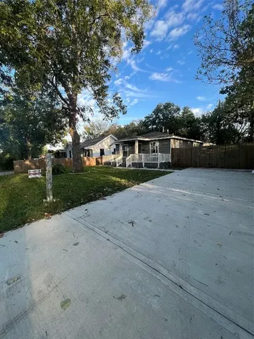 110 Gans Street Houston TX 77029