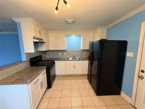 110 Gans Street Houston TX 77029