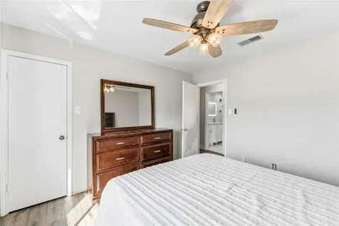 1207 Hollowood Lane Missouri City TX 77489