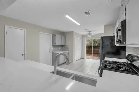 10 Treadwell Place The Woodlands TX 77381