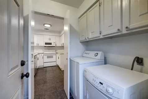 2513 Bering Drive 7 Houston TX 77057
