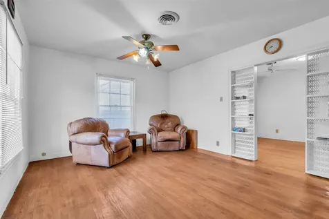 218 Olive Avenue Pasadena TX 77506