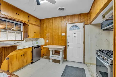 218 Olive Avenue Pasadena TX 77506