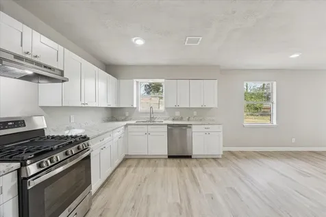 5922 Fontenelle Drive Houston TX 77035