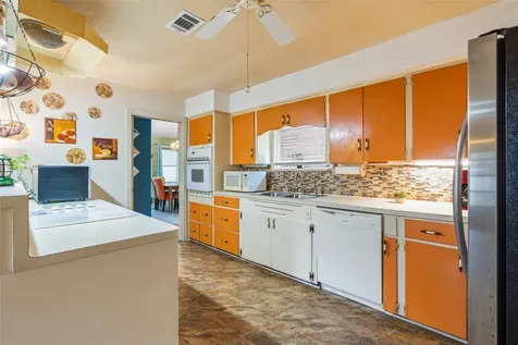 114 20th Avenue Texas City TX 77590