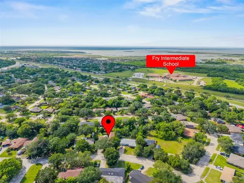 114 20th Avenue Texas City TX 77590