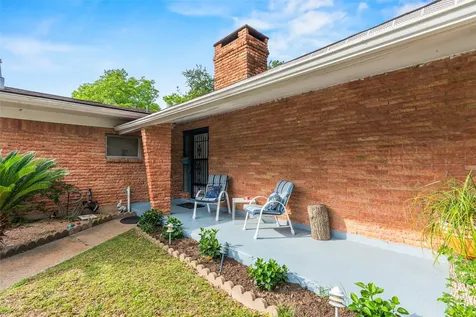 114 20th Avenue Texas City TX 77590