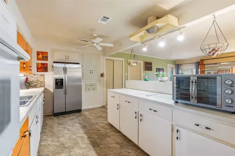 114 20th Avenue Texas City TX 77590