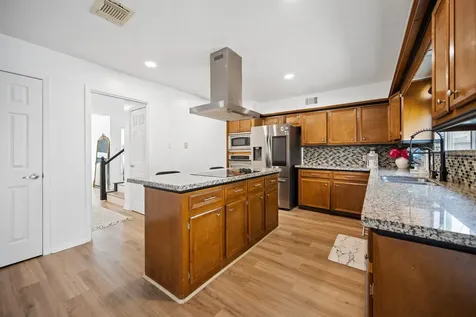 14907 Oak Bluff Court Houston TX 77070