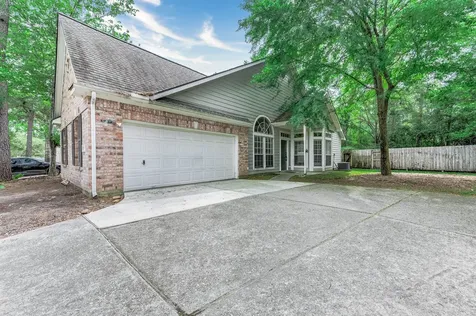 83 S Spiral Vine Circle The Woodlands TX 77381