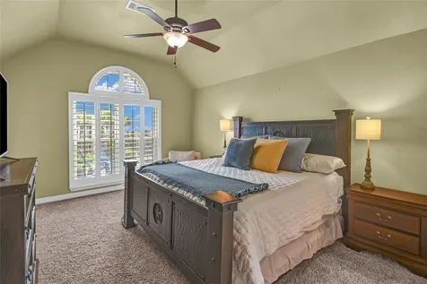 123 Jamestown Avenue Clute TX 77531