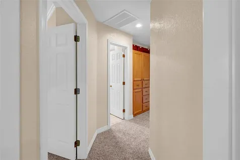 123 Jamestown Avenue Clute TX 77531