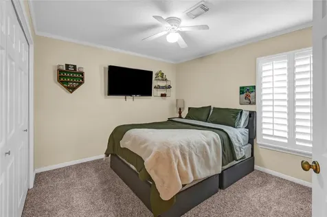 123 Jamestown Avenue Clute TX 77531