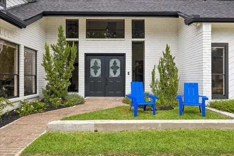 823 Millpond Drive Sugar Land TX 77498