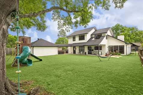 823 Millpond Drive Sugar Land TX 77498