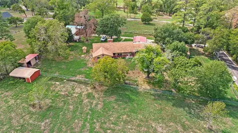 21 Scott Road Huntsville TX 77320