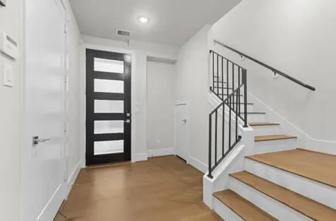 836 Fisher Street D Houston TX 77018