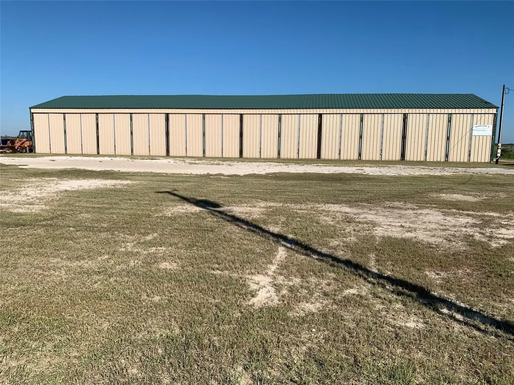 911 N 15th Street Port O Connor TX 77982