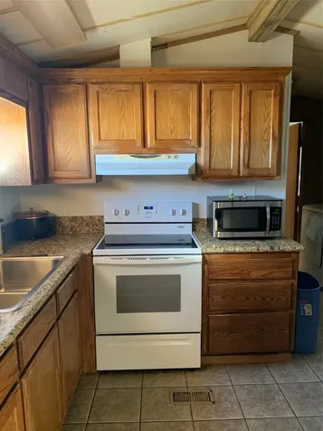 911 N 15th Street Port O Connor TX 77982