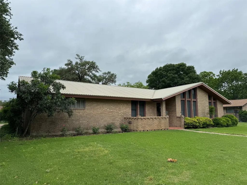 713 Sarah Jo Street La Grange TX 78945