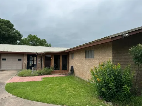 713 Sarah Jo Street La Grange TX 78945