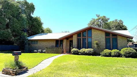 713 Sarah Jo Street La Grange TX 78945