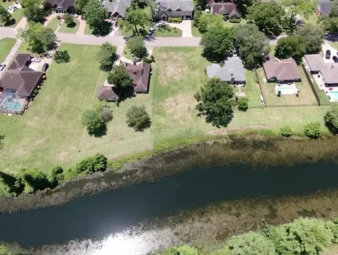 2209 Riverside Drive West Columbia TX 77486