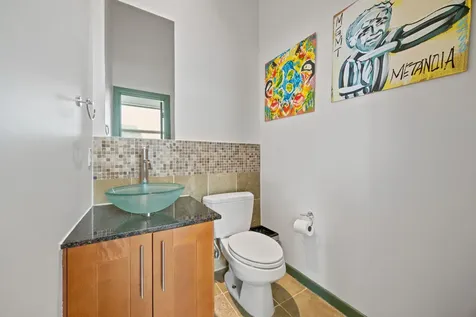 5628 Kiam Street B Houston TX 77007