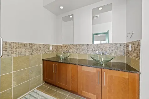 5628 Kiam Street B Houston TX 77007