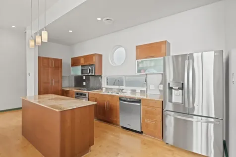 5628 Kiam Street B Houston TX 77007