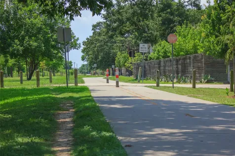 5812 Highland Sky Lane Houston TX 77091
