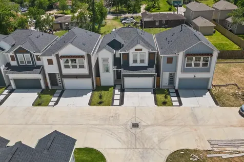 5812 Highland Sky Lane Houston TX 77091